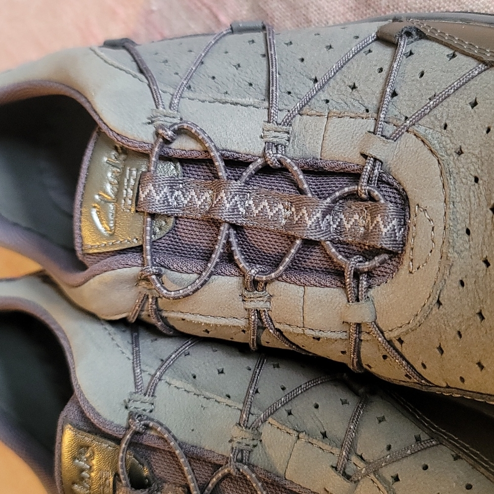Clarks - Picture 5 of 8